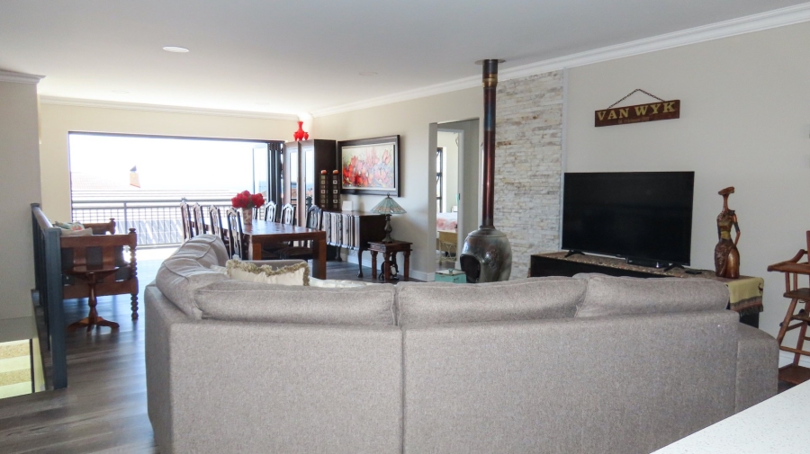 4 Bedroom Property for Sale in Reebok Western Cape